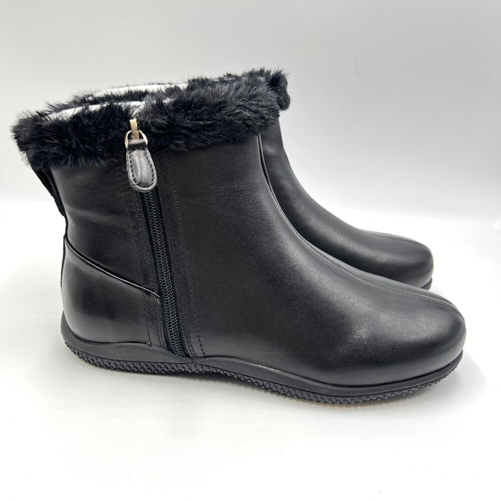 7W 7 WIDE WIDTH Softwalk Womens Helena Black Leather Fur Trimmed Boots